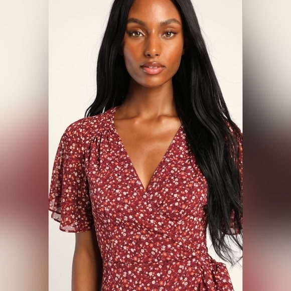 Lulu's Good Moments Burgundy Floral Print Split Sleeve Faux-Wrap Dress NWT - Picture 3 of 16